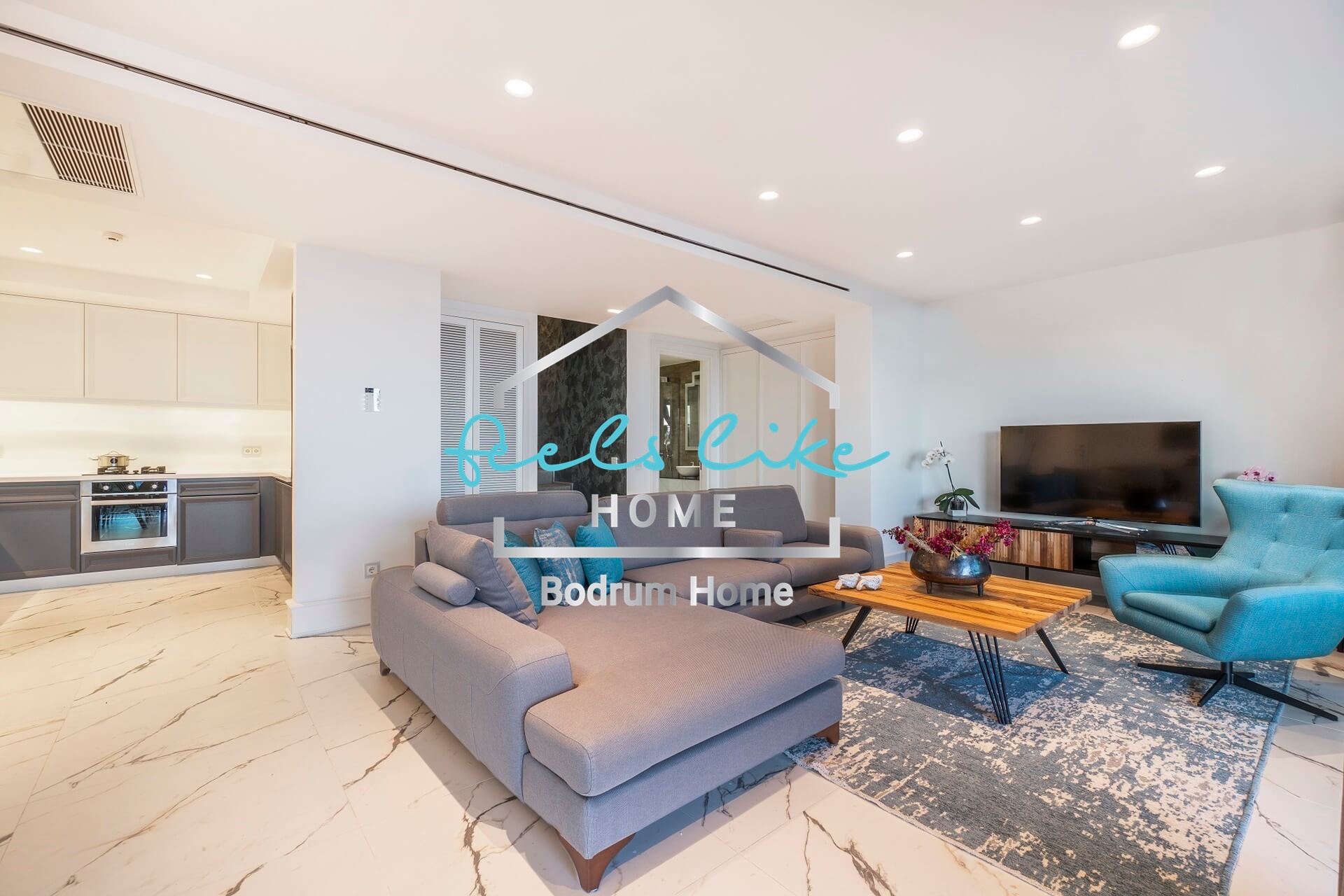 Semi-detached private pool villa with castle and seaview
