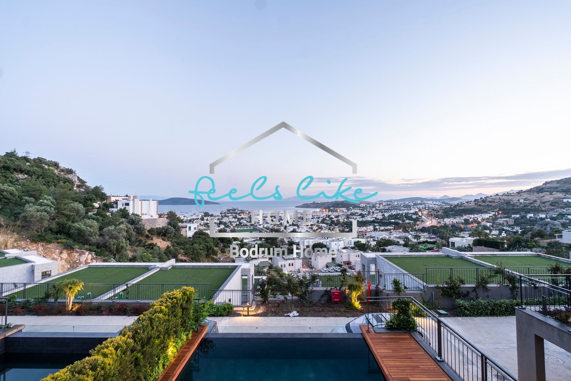 Semi-detached private pool villa with castle and seaview