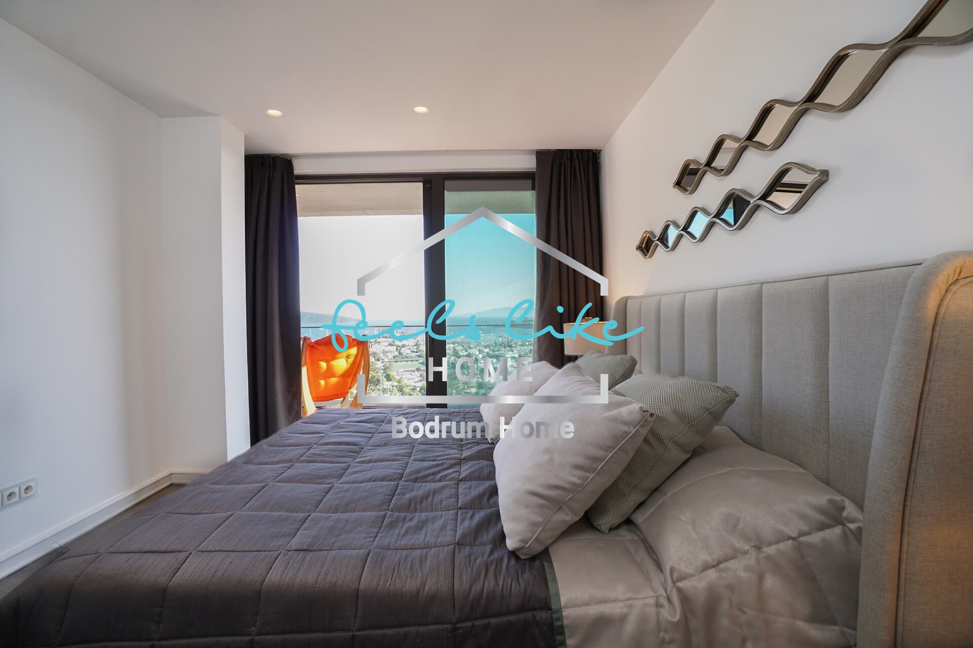 Semi-detached private pool villa with castle and seaview