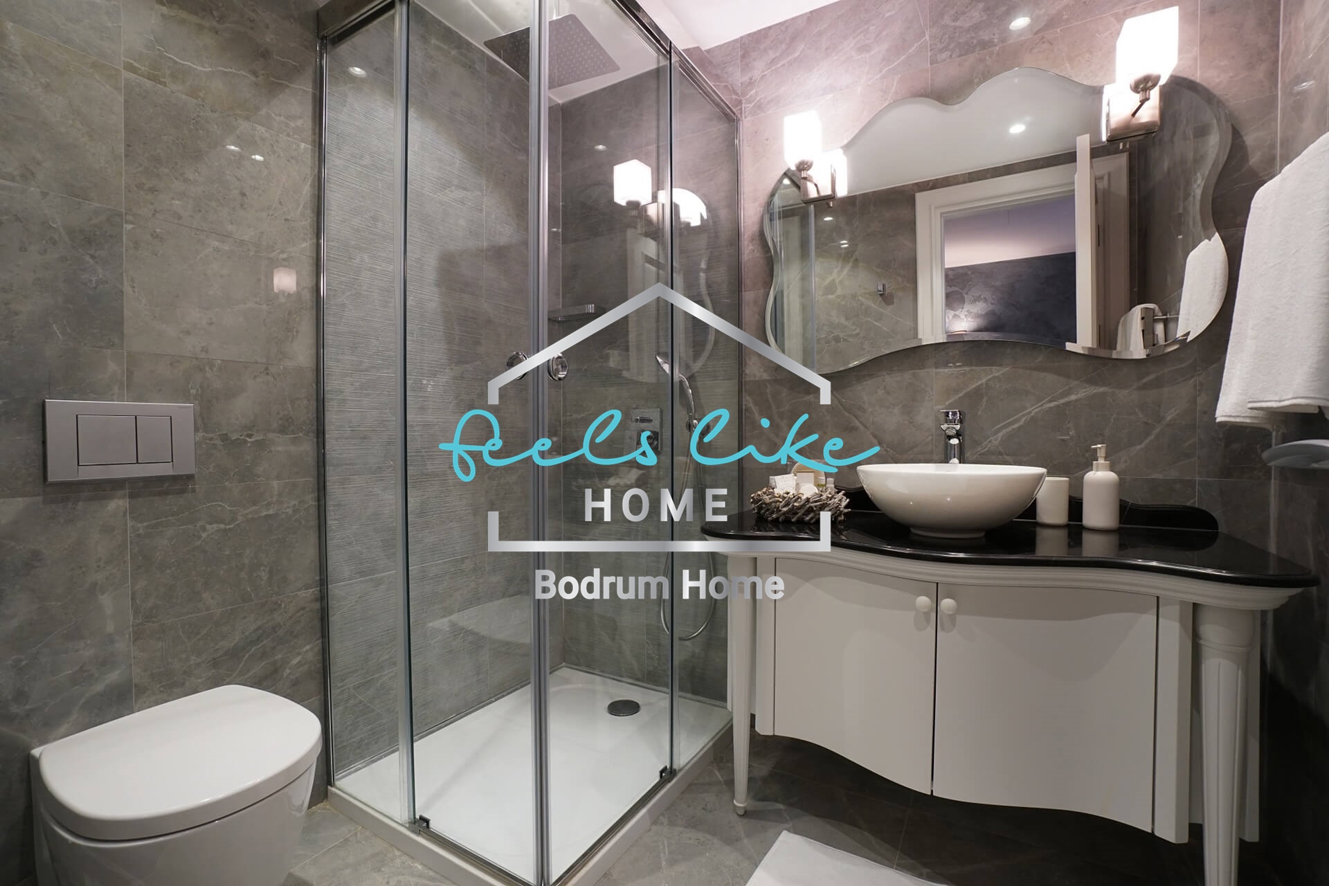 Semi-detached private pool villa with castle and seaview