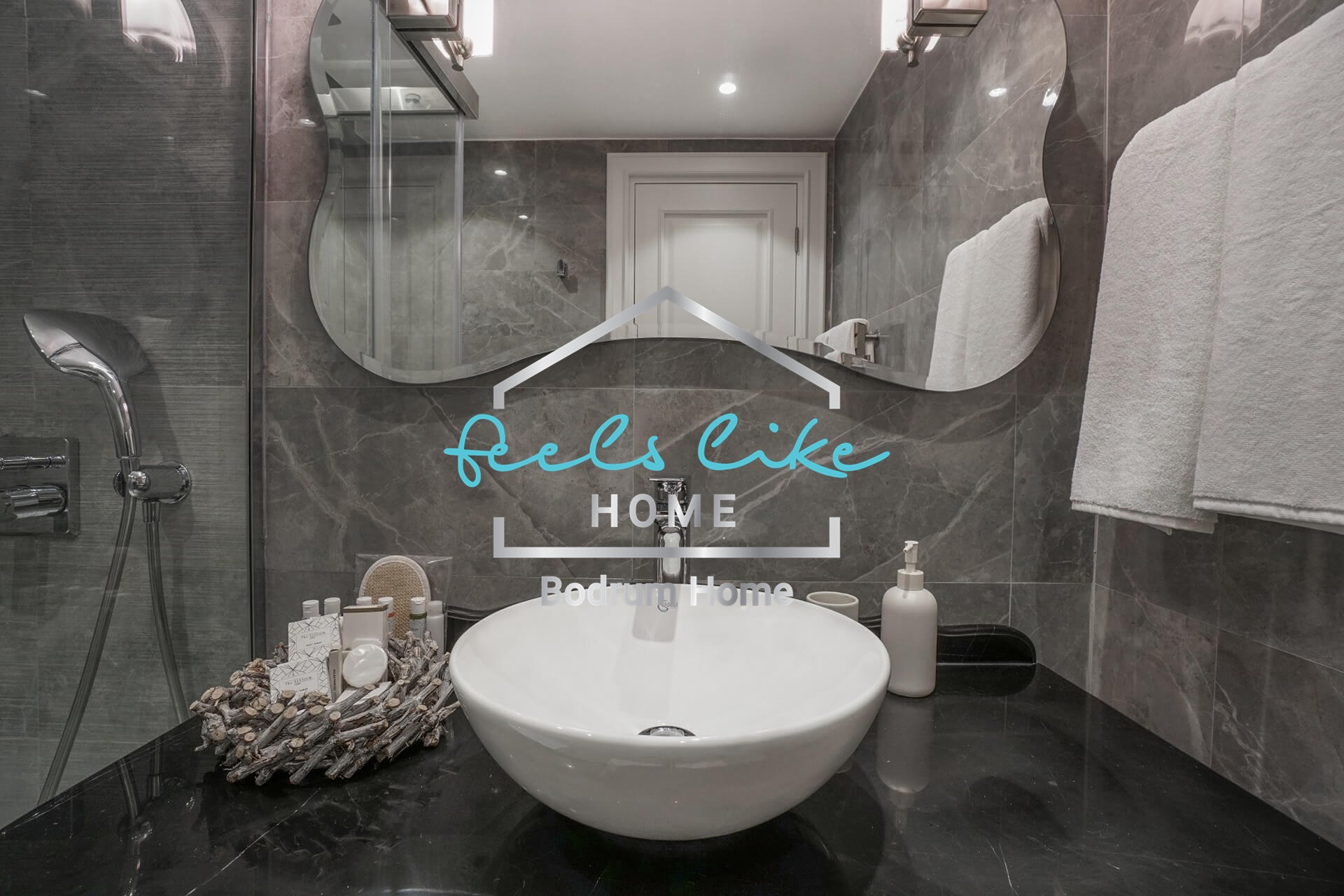 Semi-detached private pool villa with castle and seaview