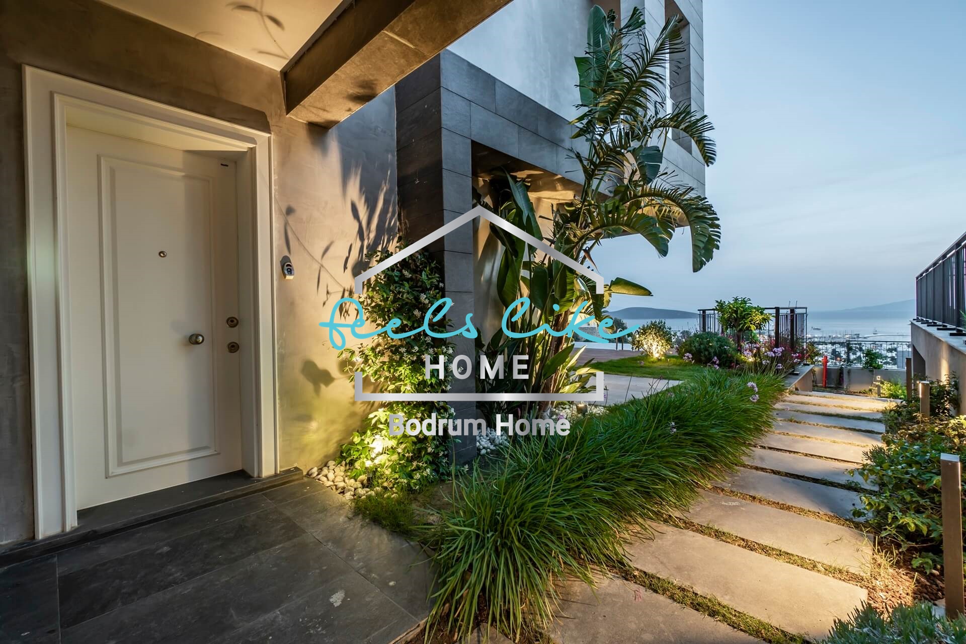 Semi-detached private pool villa with castle and seaview