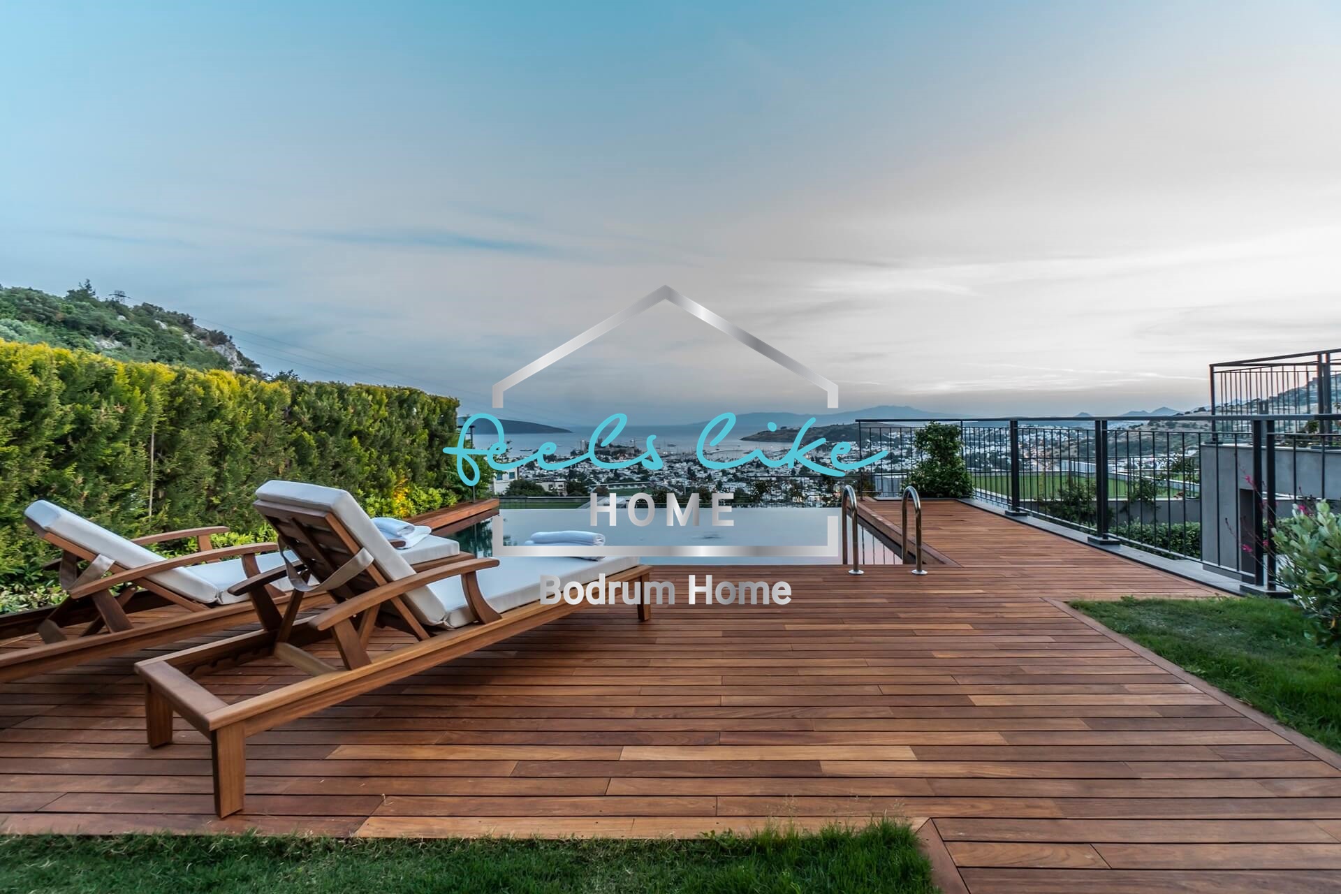 Semi-detached private pool villa with castle and seaview