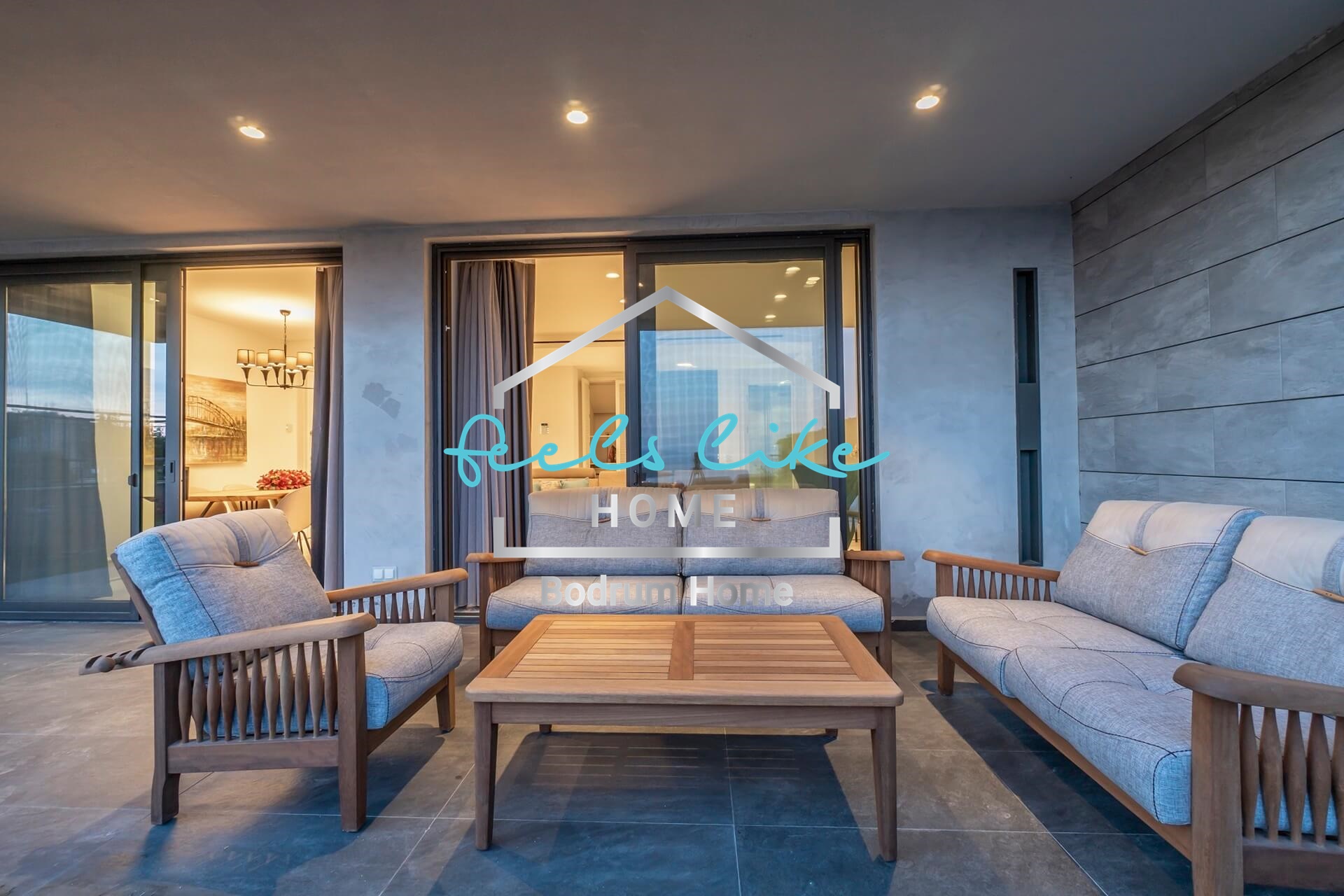 Semi-detached private pool villa with castle and seaview