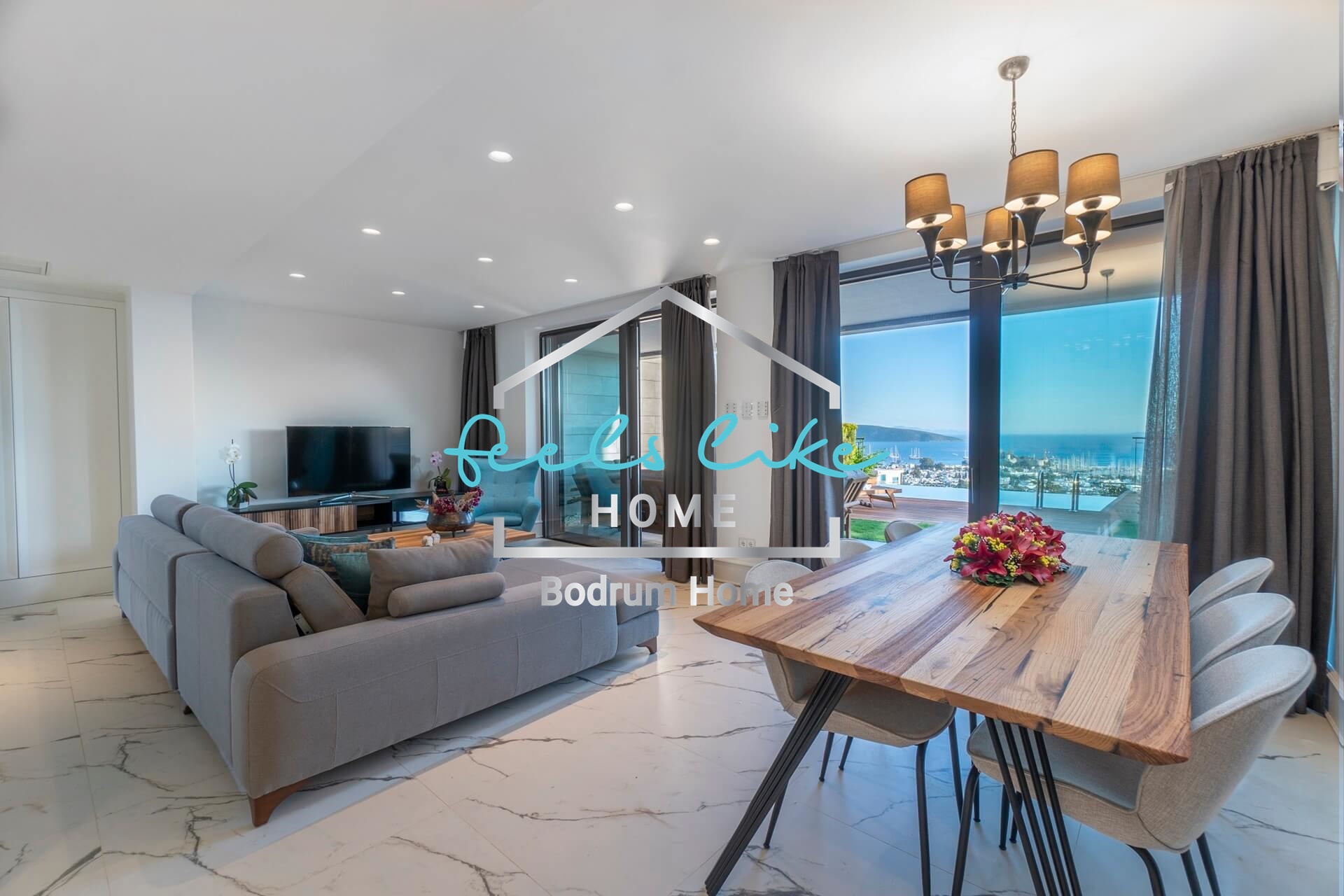 Semi-detached private pool villa with castle and seaview