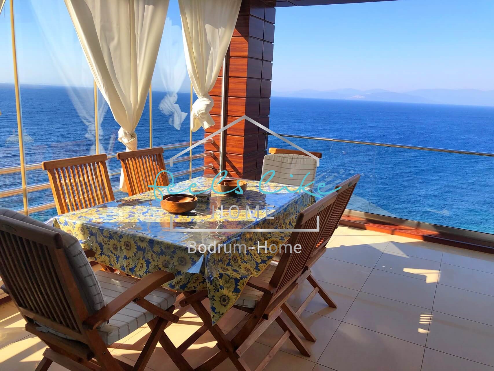 ÖZEL PLAJLI, HAVUZLU NEZİH SİTEDE MUHTEŞEM DENİZ MANZARALI YAZLIK DAİRE